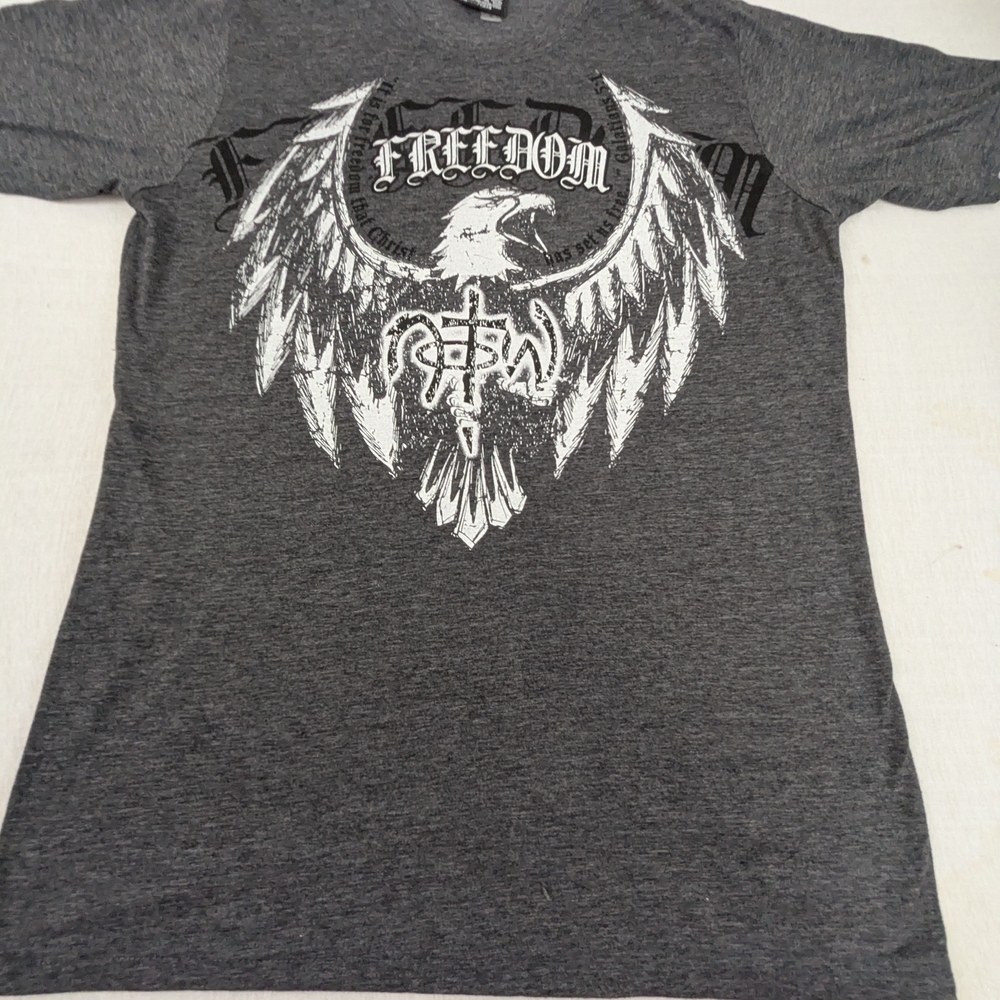 Not Of This World Eagle Freedom Graphic Gray T-Shirt Medium